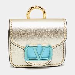 مملوكة مسبقًا Valentino VLogo Gold Leather Airpods Case