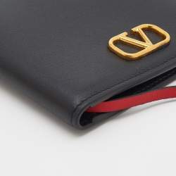 Pre Owned Valentino Black Leather Vlogo Passport Holder