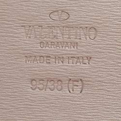 مملوكة مسبقًا Valentino Beige/Grey Leather Crystal Embellished V Logo Reversible Belt 95 CM