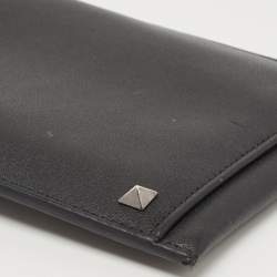 Pre Owned Valentino Black Leather Rockstud Phone Crossbody Bag