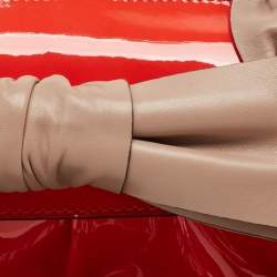 مملوكة مسبقًا Valentino Orange/Beige Patent and Leather Aphrodite Bow Clutch