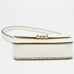 مملوكة مسبقًا حقيبة كتف فالنتينو روكستد جلد أبيض عاجي