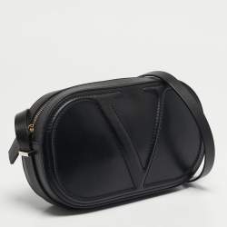 مملوكة مسبقًا Valentino VLogo Walk Black Leather Crossbody Bag