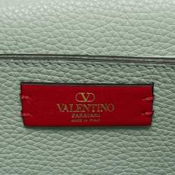 مملوكة مسبقًا Valentino Rockstud Light Green Leather Wallet On Chain