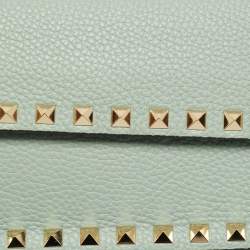 مملوكة مسبقًا Valentino Rockstud Light Green Leather Wallet On Chain