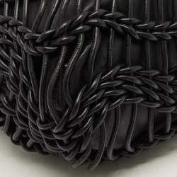 Pre Owned حقيبة يد فالنتينو ألكنوتس في لوجو منسوجة جلد أسود