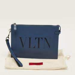 مملوكة مسبقًا Valentino VLTN Navy Blue Leather Wristlet Zip Pouch