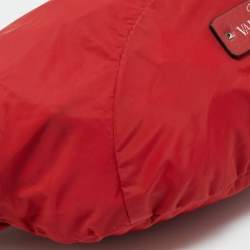 مملوكة مسبقًا Valentino Red Nylon Belt Bag