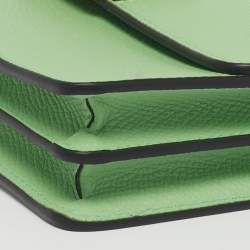 Pre Owned Valentino VLogo Green Leather Wallet On Chain