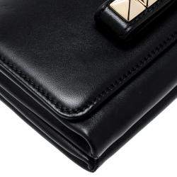 Pre Owned حقيبة كتف فالنتينو فافافوم متوسطة جلد سوداء