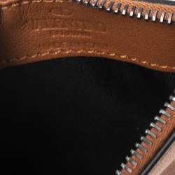 مملوكة مسبقًا محفظة بطاقات فالنتينو سحاب روكستد جلد بني فاتح