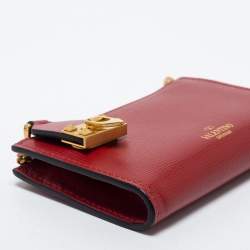 Pre Owned Valentino Red Saffiano Leather Rockstud Twist Lock Zip Wallet 