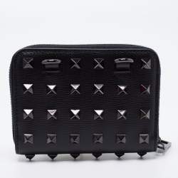 Pre Owned Valentino Black Leather Rockstud Wallet On Strap