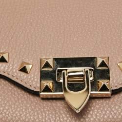 مملوكة مسبقًا Valentino Dusty Pink Leather Rockstud Wallet on Chain
