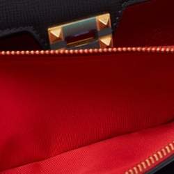 مملوكة مسبقًا Valentino Black Leather Alcove Wallet On Chain