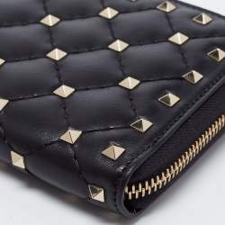 Pre Owned Valentino Black Leathrer Rockstud Zip Around Wallet