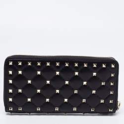 Pre Owned Valentino Black Leathrer Rockstud Zip Around Wallet