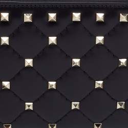 Pre Owned Valentino Black Leathrer Rockstud Zip Around Wallet