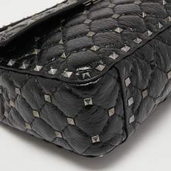 Pre Owned Valentino Black Quilted Crinkled Leather Medium Rockstud Spike Shoulder Bag