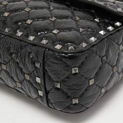 Pre Owned Valentino Black Quilted Crinkled Leather Medium Rockstud Spike Shoulder Bag