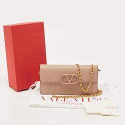 مملوكة مسبقًا Valentino Beige Leather VLogo Wallet on Chain