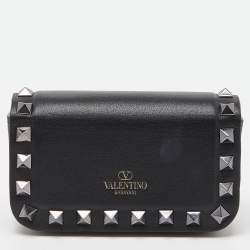 Pre Owned Valentino Black Leather Rockstud Chain Pouch