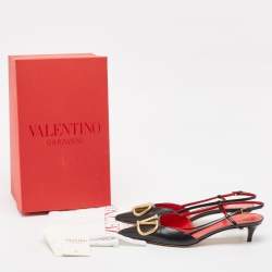 Pre Owned Valentino Black Leather Escape V logo Pumps Size 38