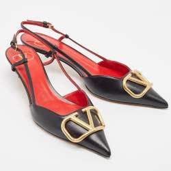 Pre Owned Valentino Black Leather Escape V logo Pumps Size 38