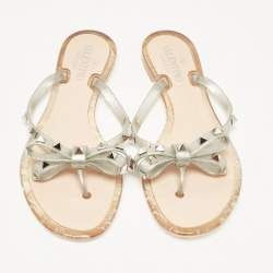 Pre Owned Valentino Silver Glitter Jelly Rockstud Bow Thong Flats Size 38