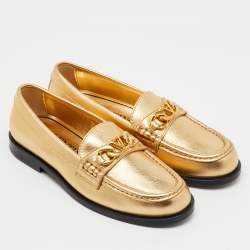 Pre Owned Valentino Gold Leather VLogo Chain Slip On Loafers Size 35