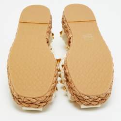 مملوكة مسبقًا Valentino Rockstud Size 38 Cream Leather Cork Flat Sandals