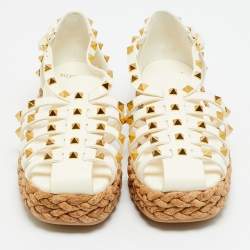 مملوكة مسبقًا Valentino Rockstud Size 38 Cream Leather Cork Flat Sandals