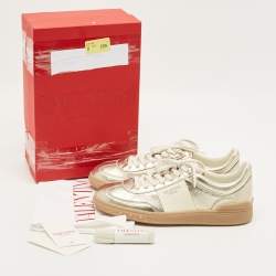 مملوكة مسبقًا حذاء رياضي فالتنيو منخفظ من الأعلى جلد ذهبي مقاس 41