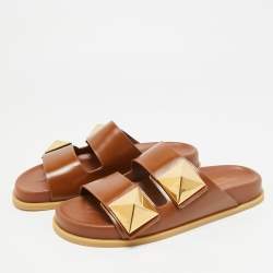 مملوكة مسبقًا Valentino One Stud Size 39 Brown Leather Slide Sandals