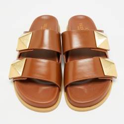 مملوكة مسبقًا Valentino One Stud Size 39 Brown Leather Slide Sandals
