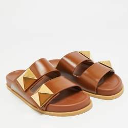 مملوكة مسبقًا Valentino One Stud Size 39 Brown Leather Slide Sandals