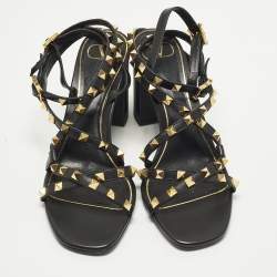 مملوكة مسبقًا Valentino Rockstud Size 39.5 Black Leather Ankle Strap Sandals