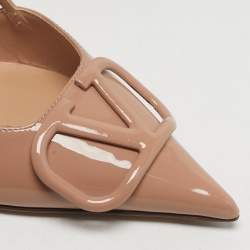 مملوكة مسبقًا حذاء كعب عالي فالنتينو بيج لامع هروب بشعار V مقاس 38