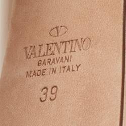 Pre Owned Valentino Tan-Go Size 39 Beige Patent Leather Ankle Strap Platform Pumps