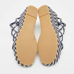 مملوكة مسبقًا صندل بكعب مرتفع فالنتينو جلد كريمي روكستد مقاس 38