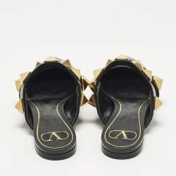 مملوكة مسبقًا Valentino Roman Stud Size 37 Black Leather Flat Mules
