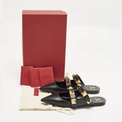 مملوكة مسبقًا Valentino Roman Stud Size 37 Black Leather Flat Mules
