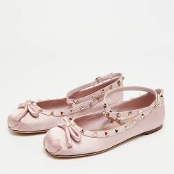 مملوكة مسبقًا Valentino Rockstud Size 39.5 Brush Pink Satin Ballet Flats