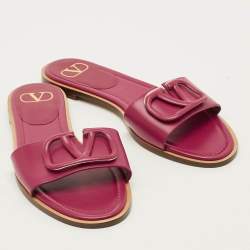 Pre Owned صندل فلات فاخرة فالنتينو شعار V جلد لون خمري مقاس 39