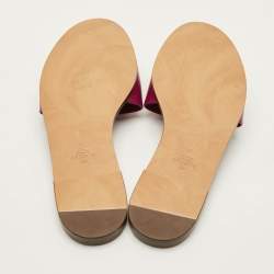 Pre Owned صندل فلات فاخرة فالنتينو شعار V جلد لون خمري مقاس 39