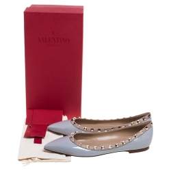 Pre Owned Valentino Pastel Grey/Beige Patent Leather Rockstud Trim Pointed Toe Ballet Flats Size 38.5