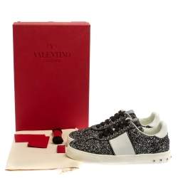 مملوكة مسبقًا حذاء رياضى فالنتينو منخفض من أعلى فلاى كرو جلد وغليتر أبيض / أسود مقاس 36