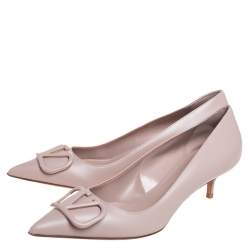 Pre Owned Valentino Nude Leather V Logo Pumps Size 39.5