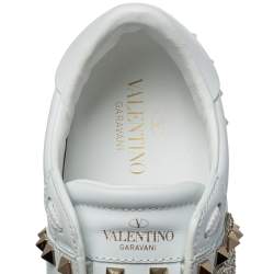 مملوكة مسبقًا حذاء رياضي فالنتينو يونيتد روكستد وجلد مطرز قلب أبيض مقاس 38