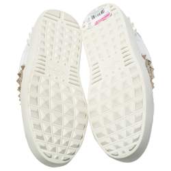 مملوكة مسبقًا حذاء رياضي فالنتينو يونيتد روكستد وجلد مطرز قلب أبيض مقاس 38